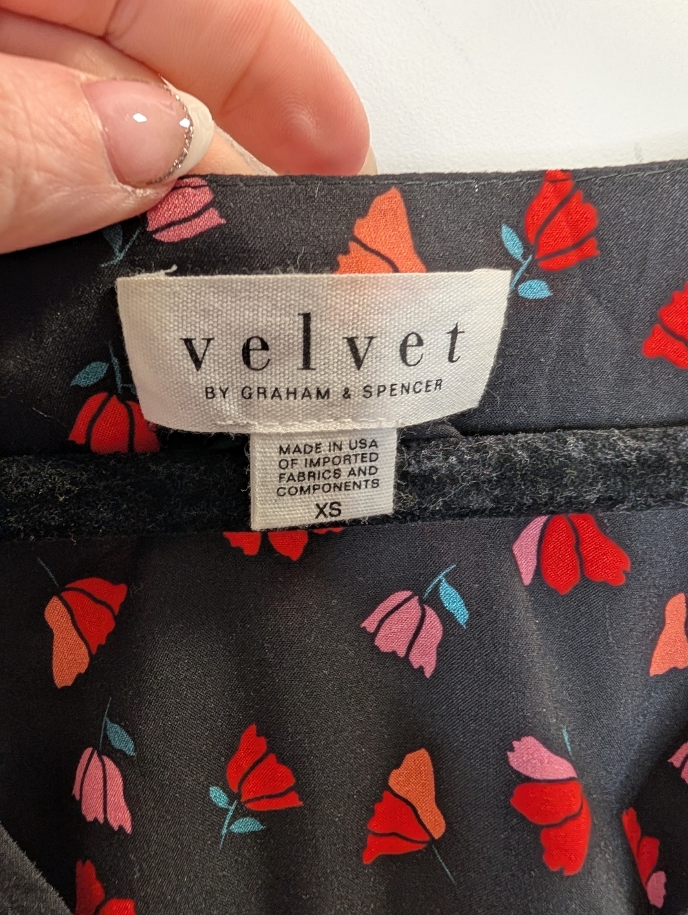 Velvet by Graham & Spencer Floral Midi Dress XS Black Red Print Belted - Picture 3 of 6